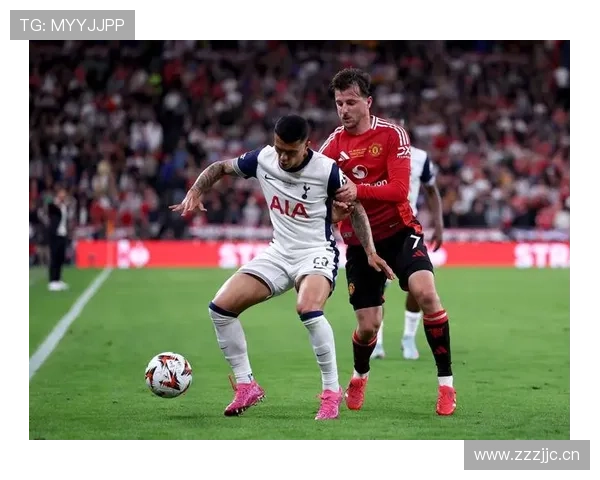 曼联转会策略是否失误，影响当前赛季竞争格局与表现变化